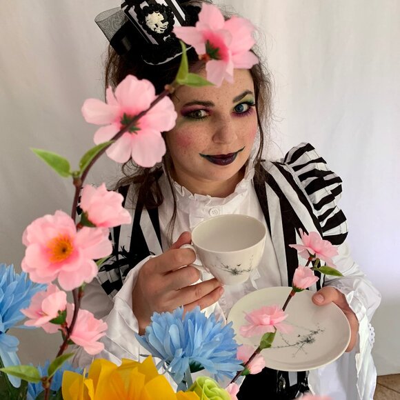 Meet The Posher - Picture 2 of 5